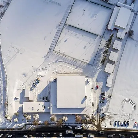 Hotel***gorce 新塔尔格